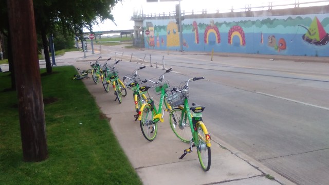 7 Share Bikes Blocking the Sidewalk